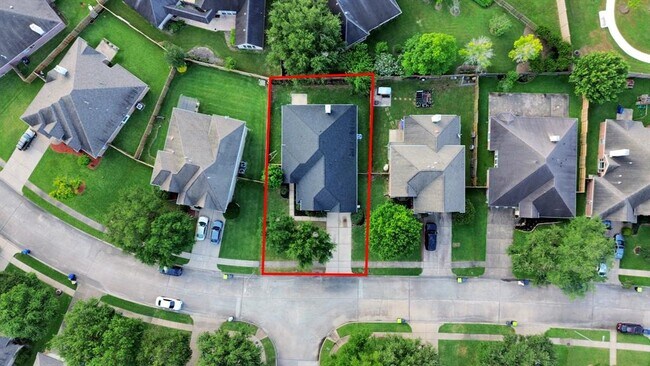 Building Photo - 22035 Emerald Run Ln