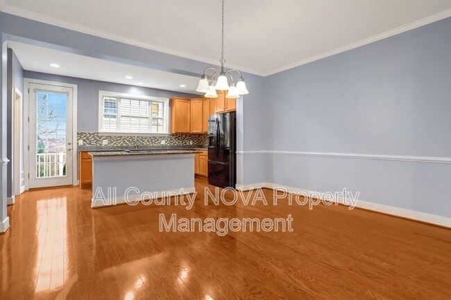 Building Photo - 2093 Laura Mews Pl