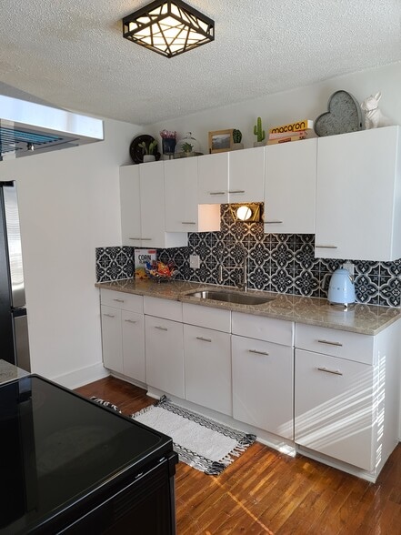 Kitchen - 417 S Spencer Ave