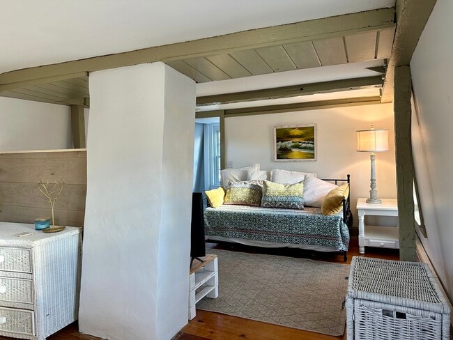 Building Photo - 43 Pennywise Ln