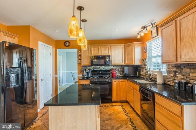 Building Photo - 16397 Topsail Ln