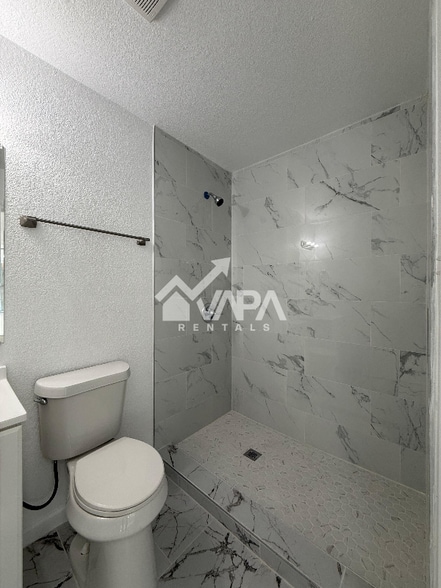 Building Photo - 332 W Mandalay Dr