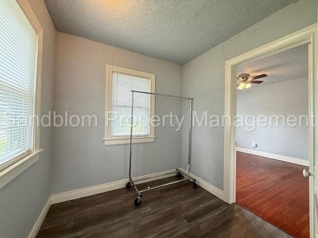Building Photo - For Lease | University of Tulsa | 2 bed, 1...
