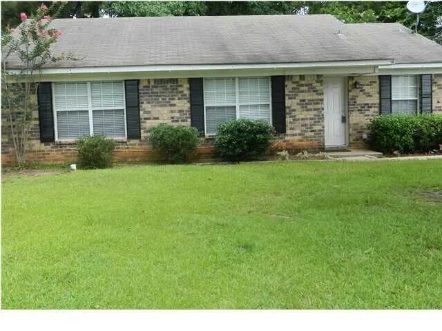 Building Photo - Brick Home 3/2 West Mobile