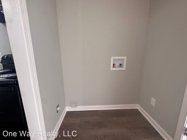 Building Photo - 2 br, 1 bath House - 714 Franklin St  B
