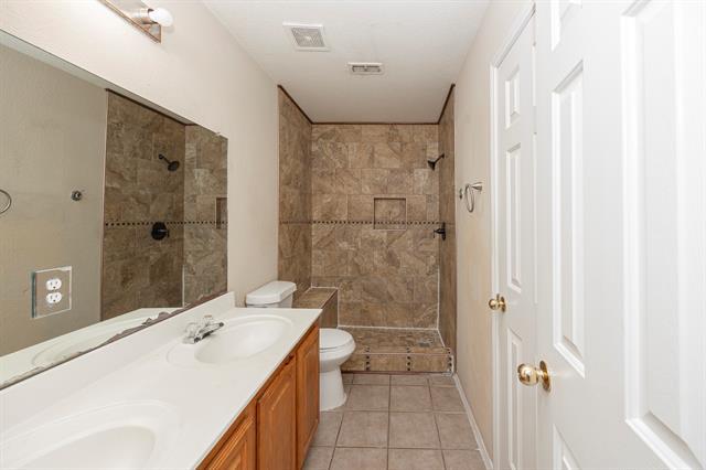 Building Photo - 1408 Millbrook Ln