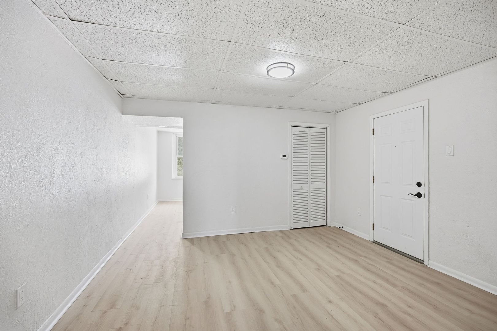 Building Photo - 141 Oneida St