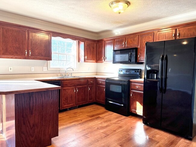 Building Photo - 1636 Cedar Springs Cir