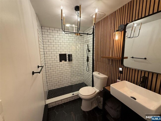 Building Photo - 42 Willow Wood Ct