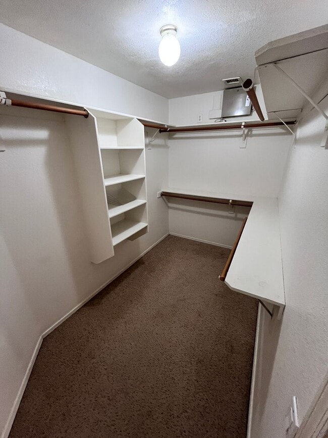 Building Photo - North East- 5 bedroom/ 2.5 bathroom single family home