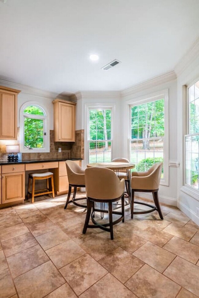 Building Photo - 3115 High Ridge Rd