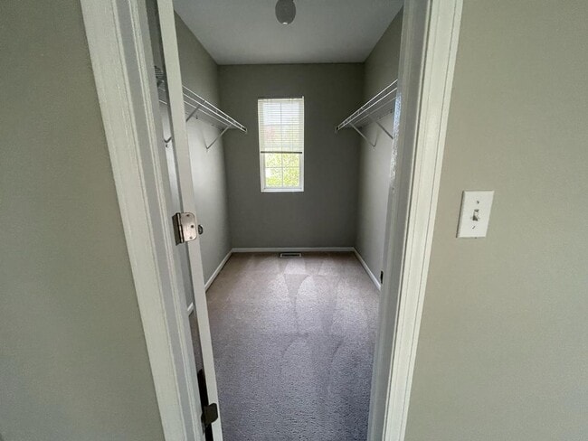 Building Photo - 3915 Granite Ct