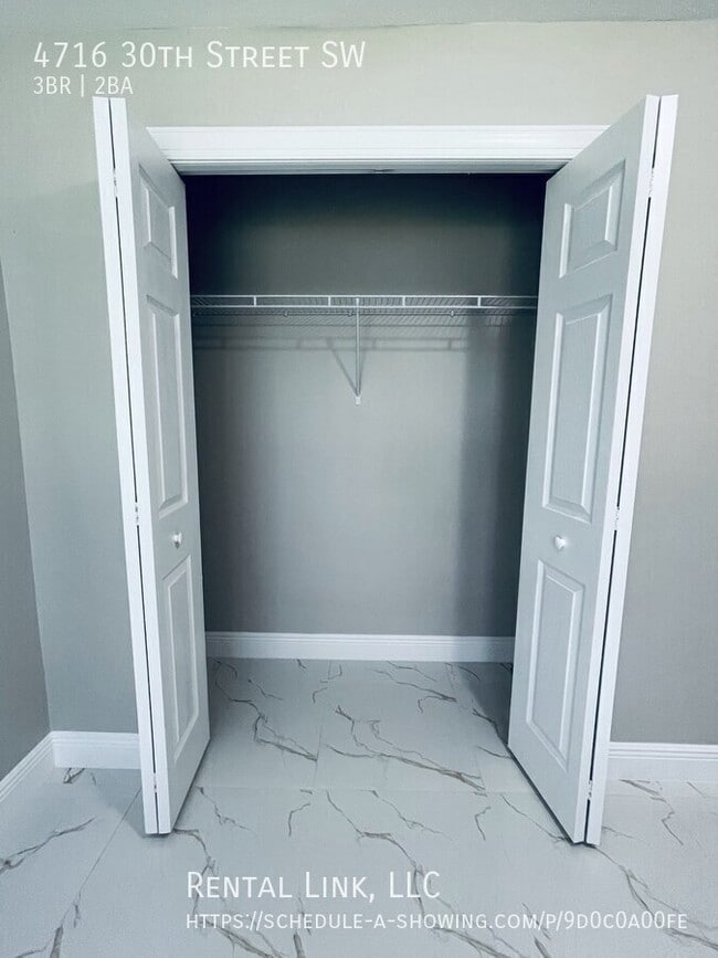 Building Photo - 4716 30th St SW