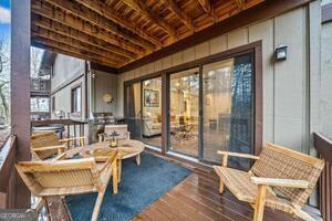 Building Photo - 2501 Fairway Oaks