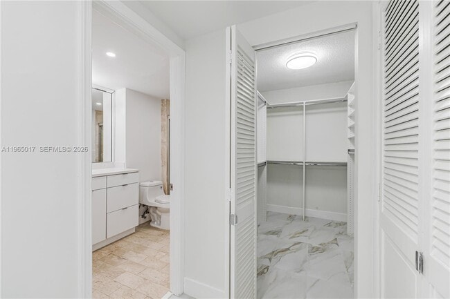 Building Photo - 1800 NE 114th St