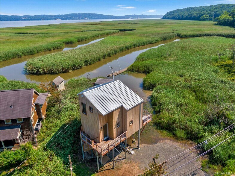 Building Photo - 93 Paradise Ave