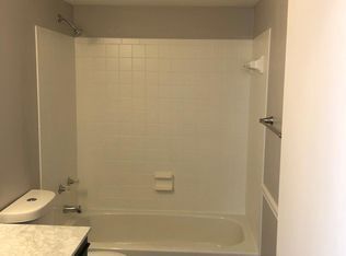 Building Photo - Beautifully Renovated 3 Bedroom 2 Bath Hou...