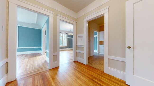 Building Photo - Bright Spacious 2BD + 1BA in Inner Richmon...