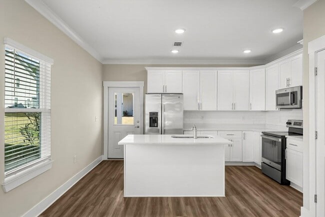 Building Photo - 346 N Sand Palm Rd