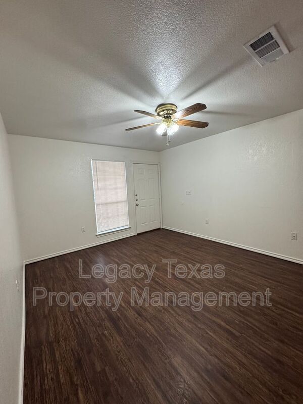 Building Photo - 1108 Williams Ave