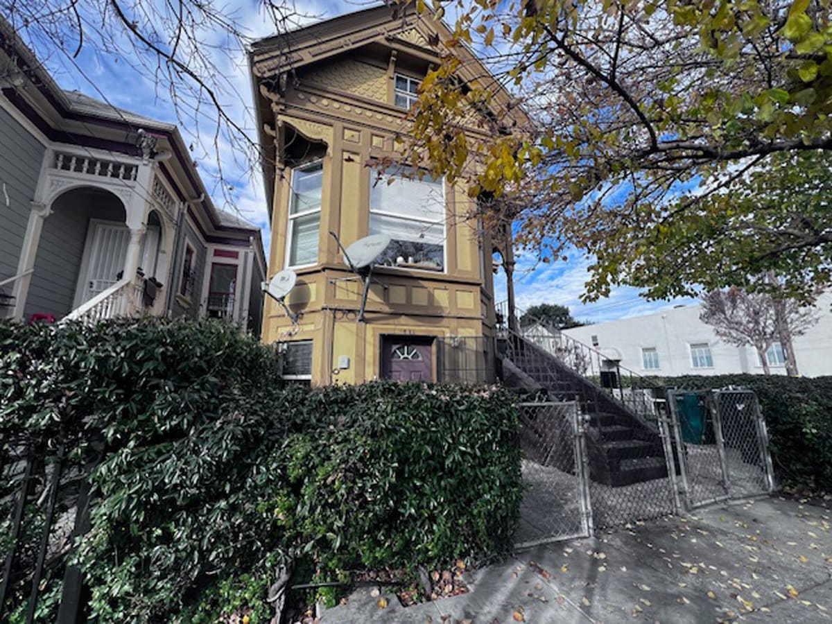 Building Photo - 731 Willow St