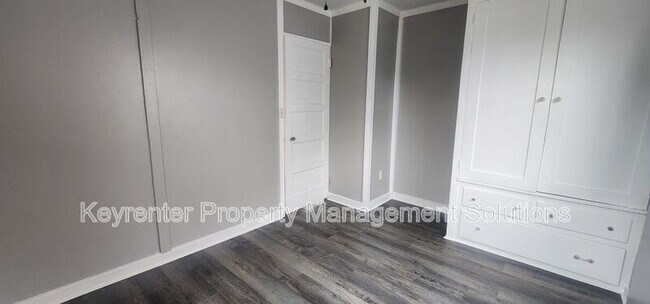 Building Photo - 527 S Magnolia Ave