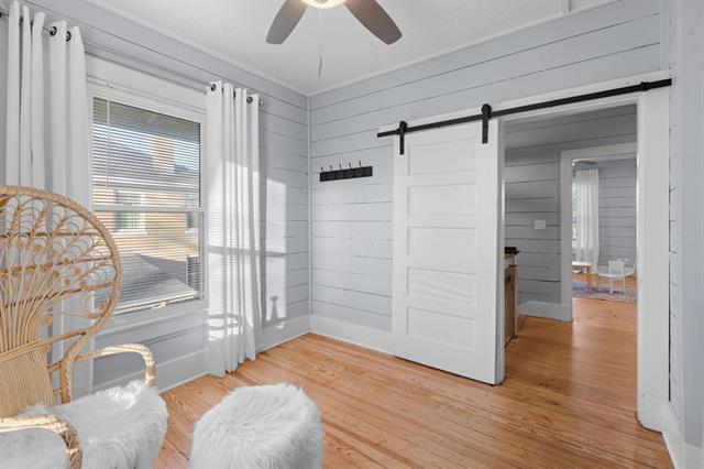 Building Photo - 915 N Center St