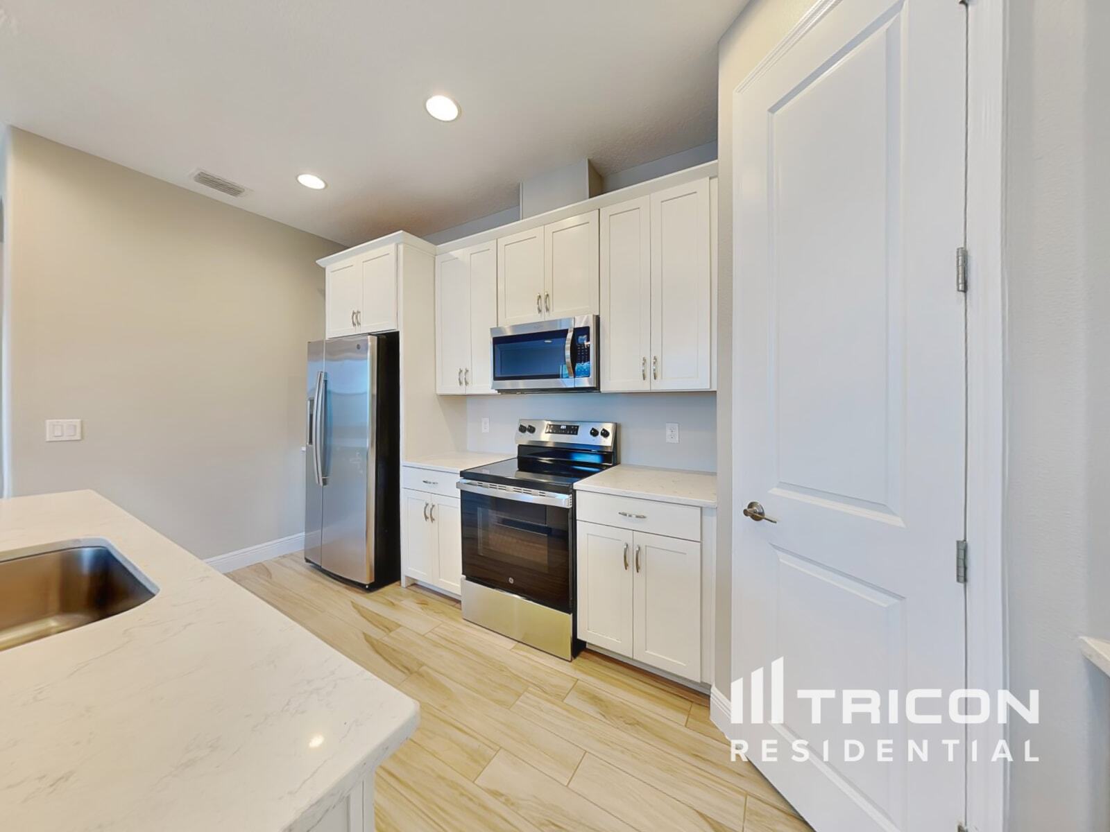Building Photo - 3021 Casterton Dr
