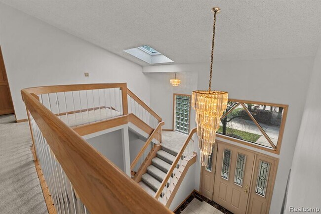 Building Photo - 6739 Arlington Dr