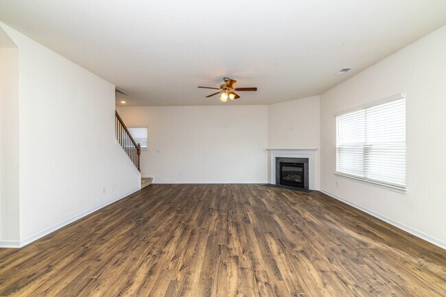 Building Photo - 4714 Willow Bluff Cir