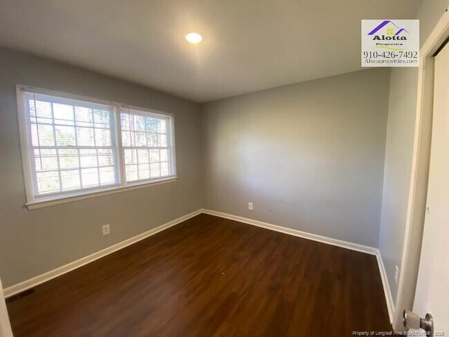 Building Photo - 4207 S Dowfield Dr