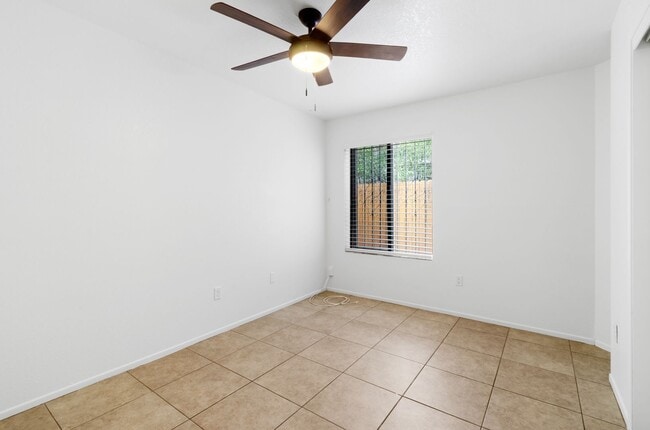 Building Photo - Incredible home with lovely patio perfect for you! Check it out today!