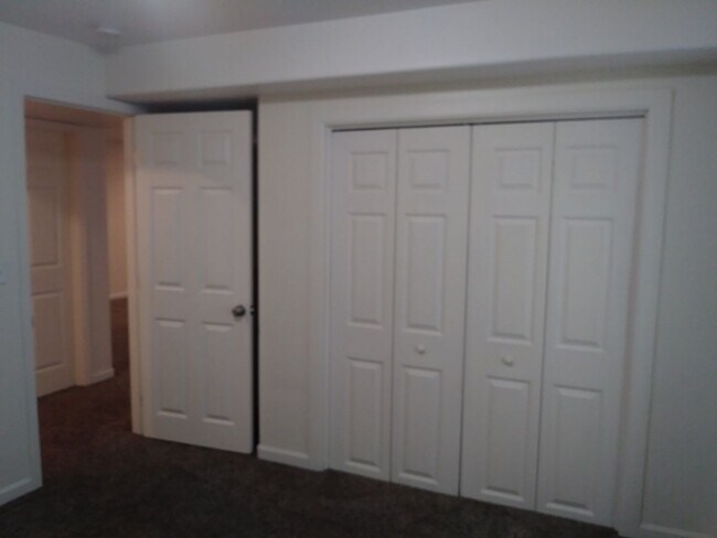 Building Photo - Gorgeous 5 Bedroom 3 Bathroom home in Lehi