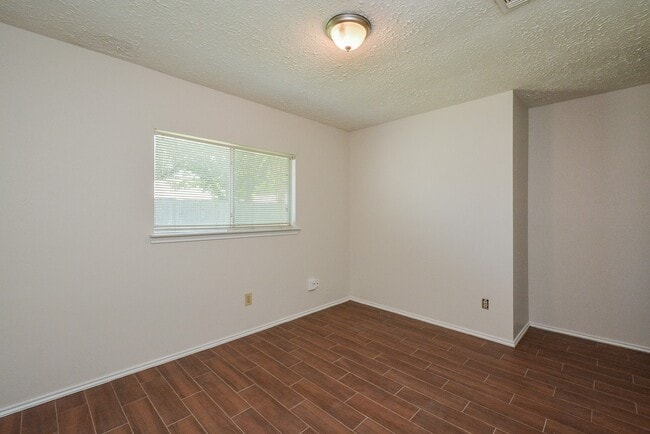 Building Photo - 6206 Bryant Pond Dr