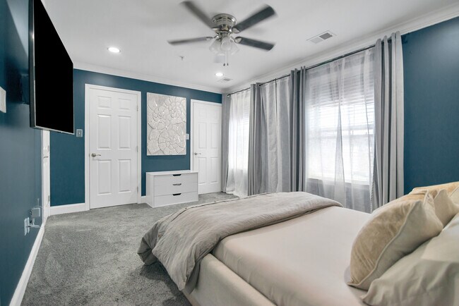 Building Photo - 5213 D St SE