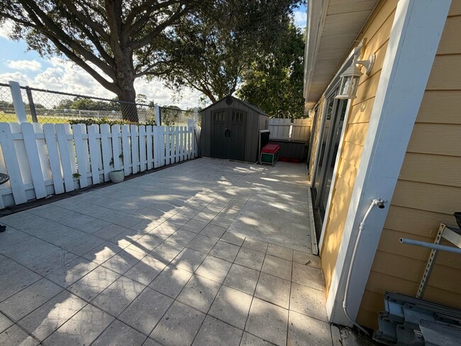 Building Photo - 1530 Royal Forest Ct