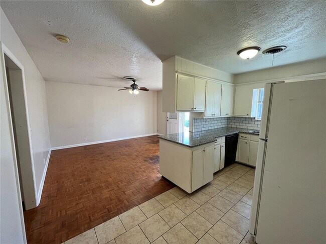 Building Photo - 1508 Southern Heights Ave