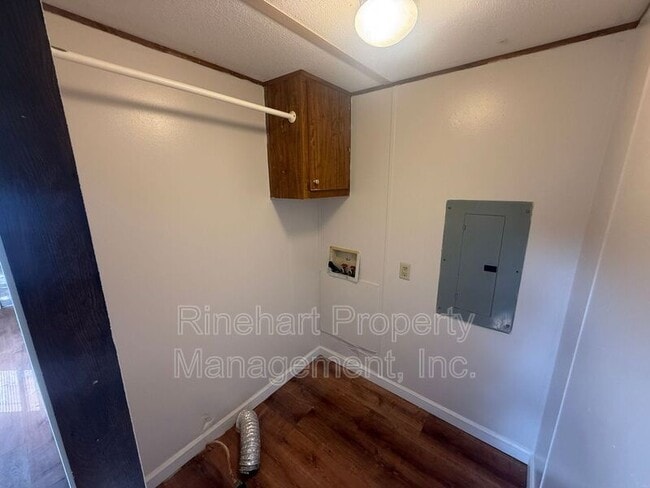 Building Photo - 1028 Ruby St