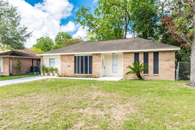 Building Photo - 405 Bellmar Ln