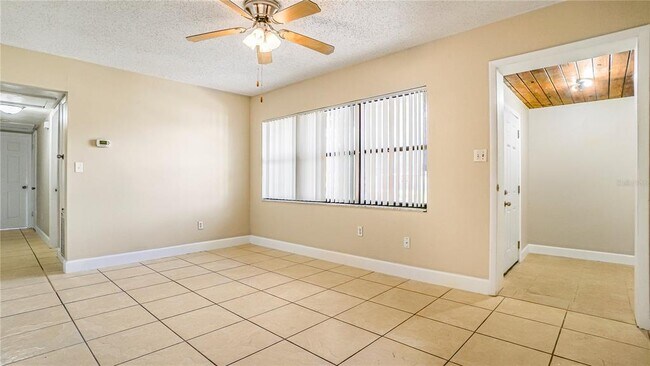 Building Photo - 5717 Lawndale Rd