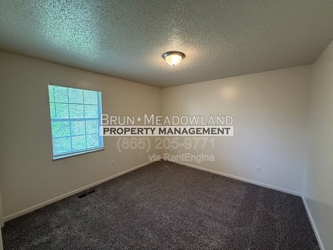 Building Photo - 8676 Tervada Dr