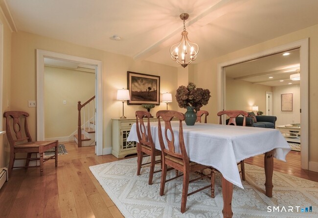 Building Photo - 33 Main St