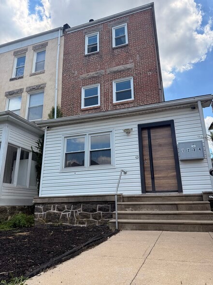 Building Photo - 822 Wynnewood Rd