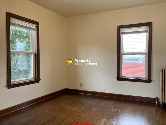 Building Photo - Cozy 2 Bed, 1 Bath Apartment in Appleton, ...
