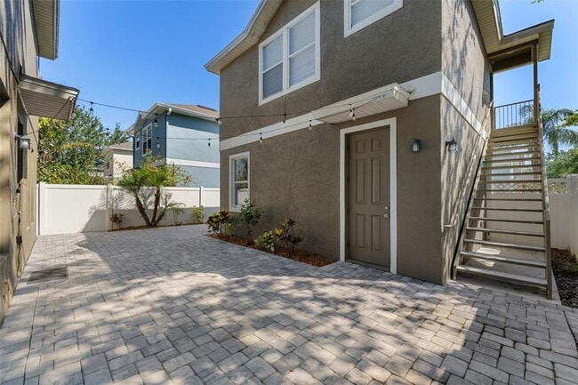 Building Photo - 14835 Old Thicket Trace