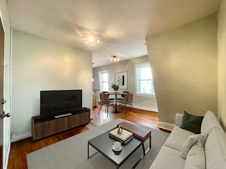 Building Photo - 124 Almy St