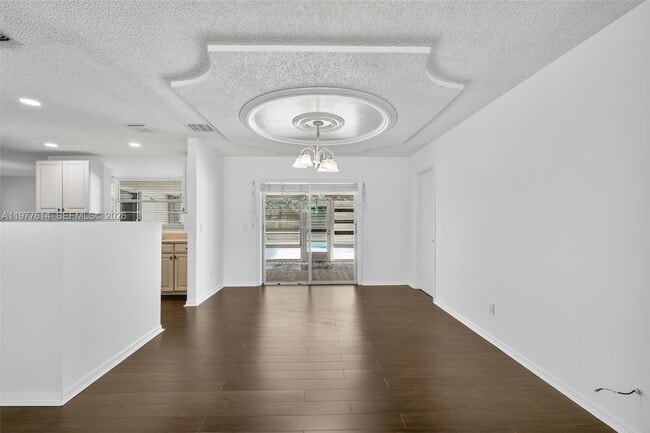 Building Photo - 770 SE Hollahan Ave