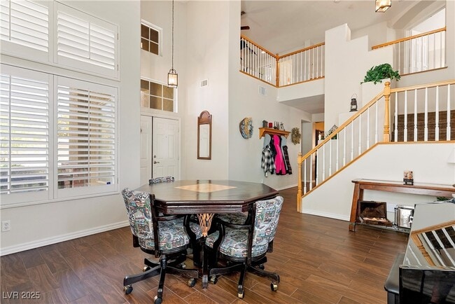 Building Photo - 1870 Desert Forest Way