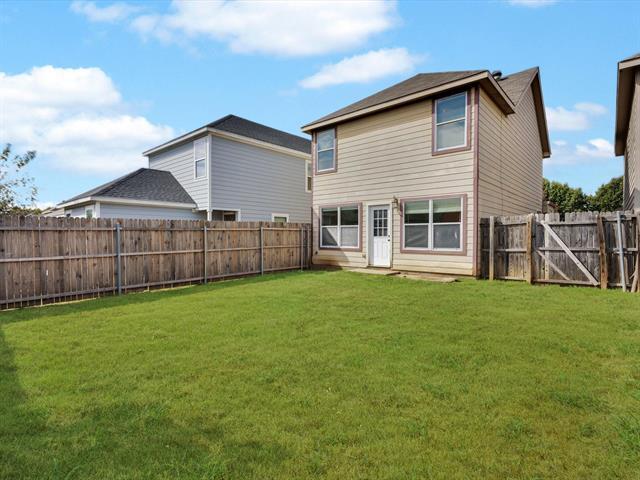 Building Photo - 10713 Many Oaks Dr