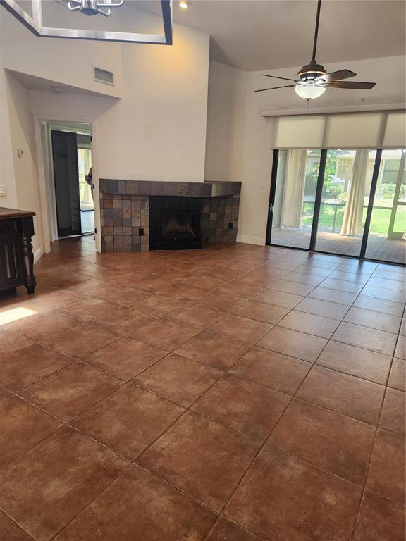 Building Photo - 7316 Della Dr